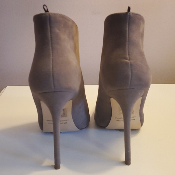 Forever 21 faux suede booties - Picture 3 of 4